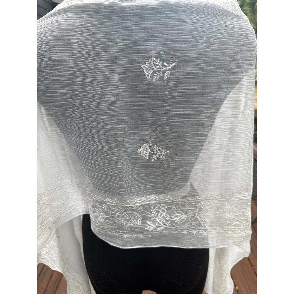 Oscar de la Renta White Embroidered Sheer Scarf Floral Wrap Shawl RN 62720